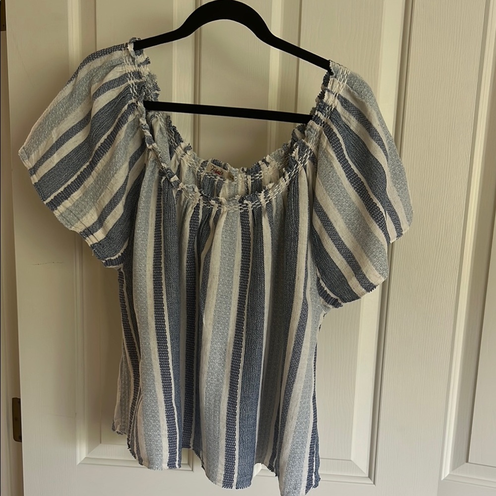 Faherty Smocked Puff Sleeve Blouse in White and Gray